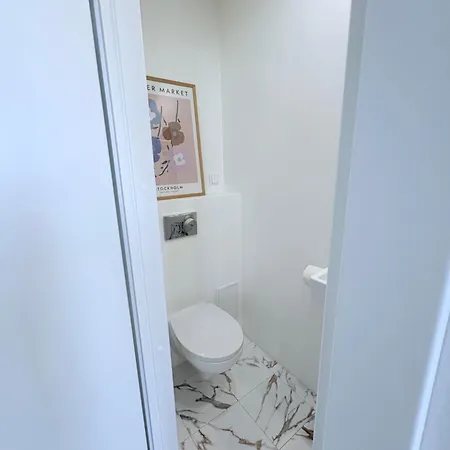 アパート Endla Ja Apartamendid ハープサル